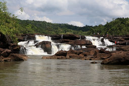 Водопад на реке Татай