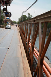 Мост через реку Кампот
