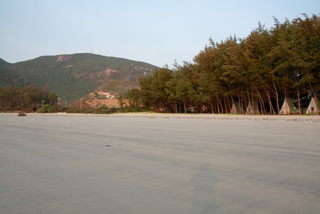 Наш [url=http://condaocamping.com/vi/news/Khach-san/Con-Dao-Resort-Con-Dao-Camping-26/]Can Dao Camping[/url] спрятался в казауринах