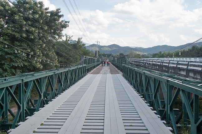 Исторический мост через реку Ping